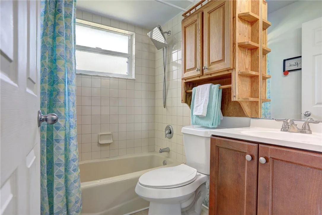 Photo of 243 Dickens Avenue