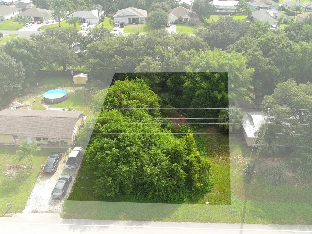 Photo of 649 Roseland Road