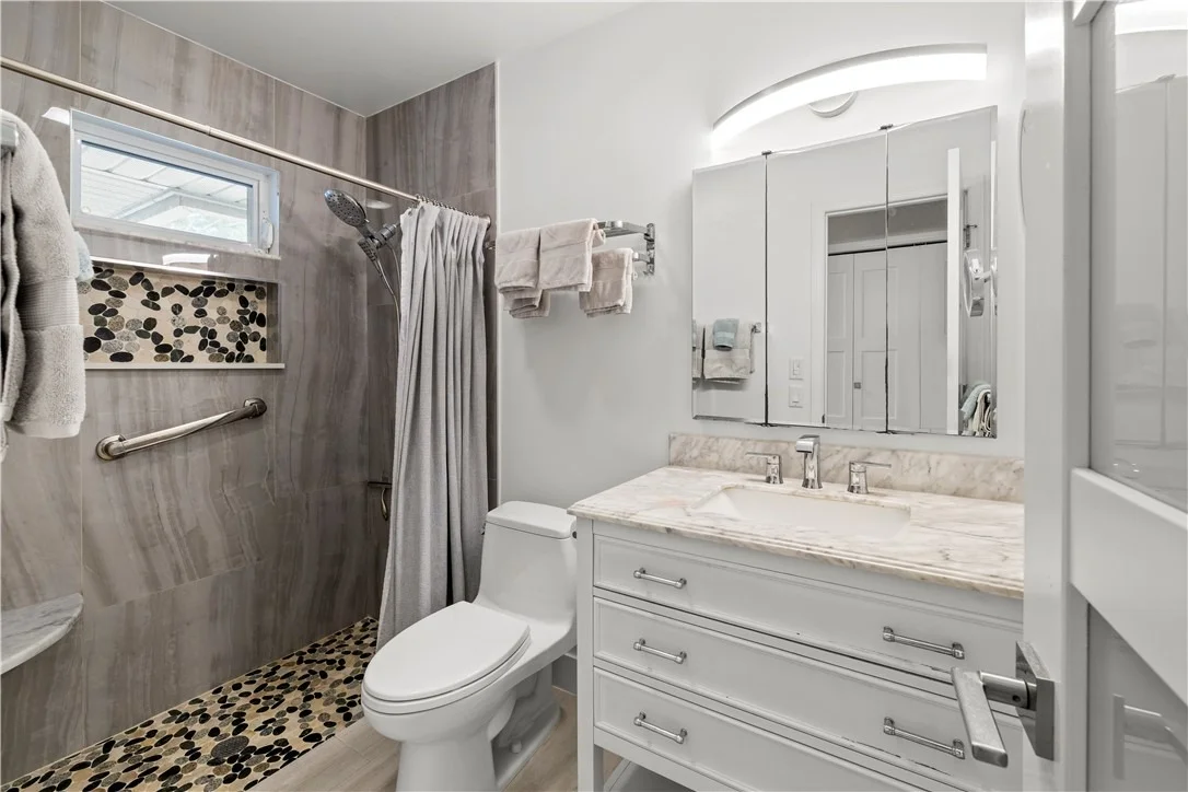 Photo of 165 Forest Cay