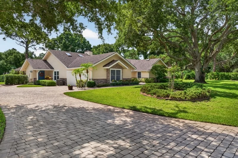 Photo of 5710 Glen Eagle Lane