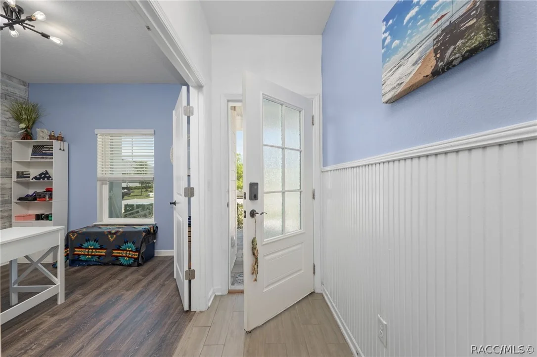 Photo of 121 Nighthawk Lane
