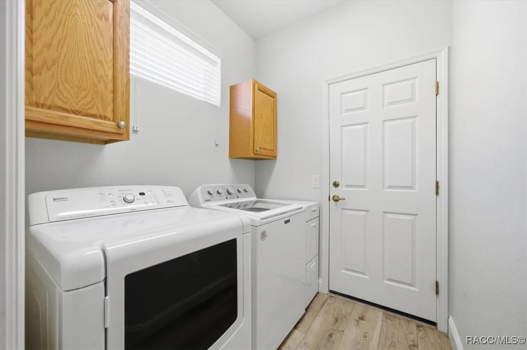 Photo of 1650 W Laurel Glen Path