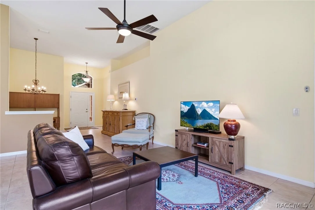 Photo of 1720 W Laurel Glen Path