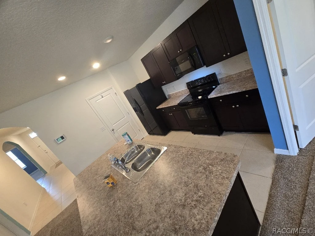 Photo of 559 W Runyon Loop