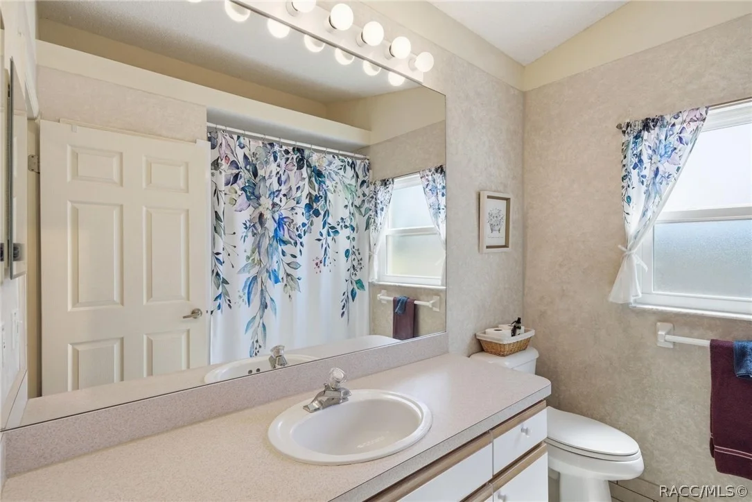 Photo of 25 N Aspen Point