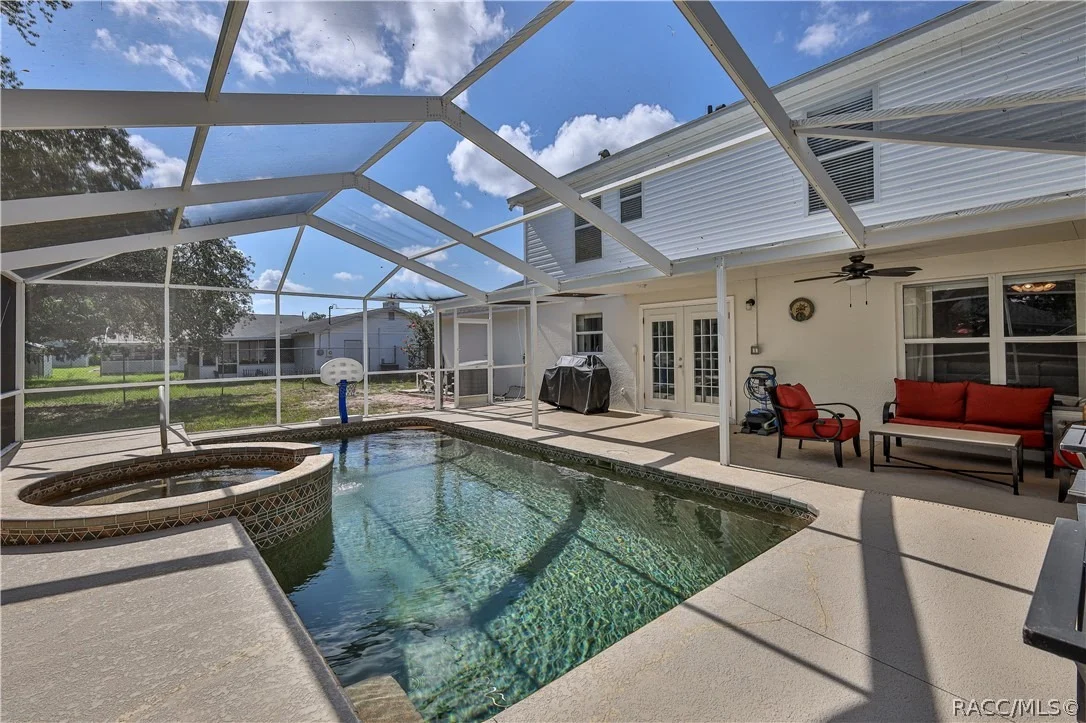 Photo of 1382 Larkin Road