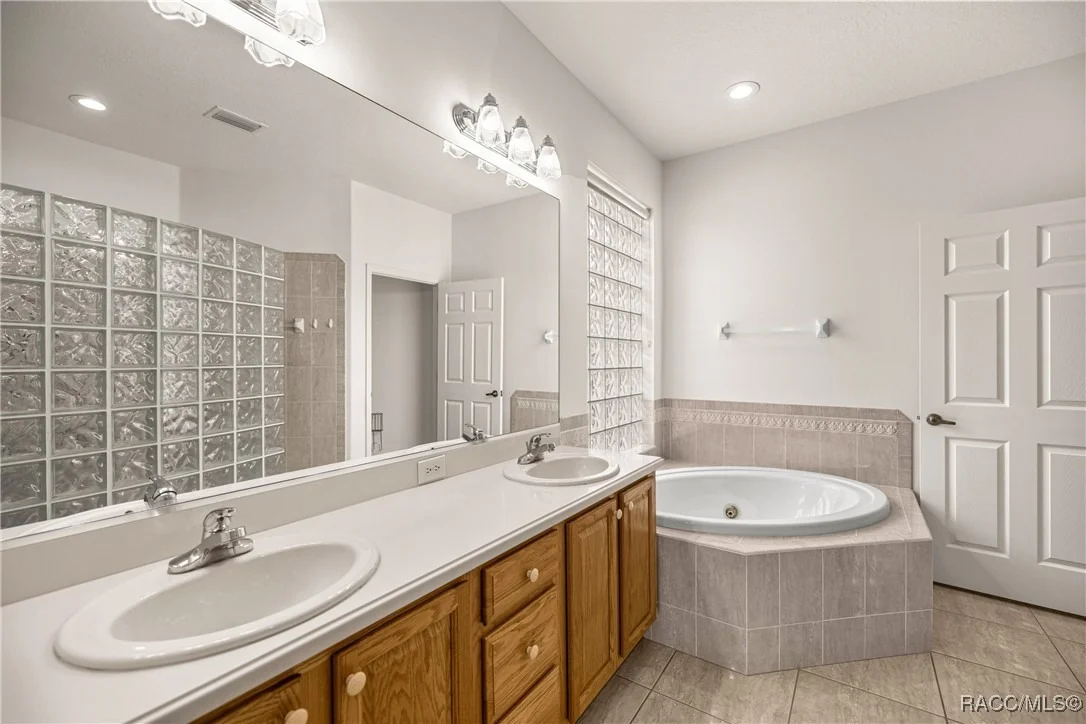 Photo of 1328 W Diamond Shore Loop