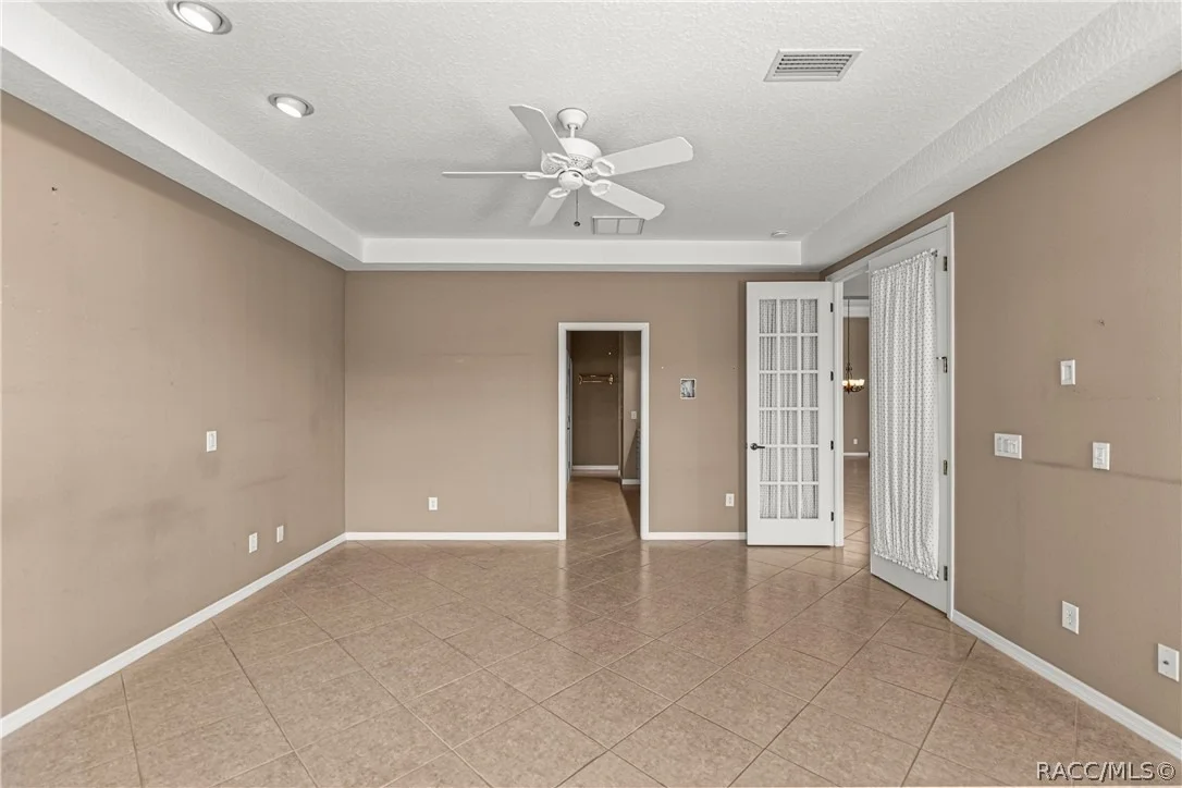 Photo of 512 W Doerr Path