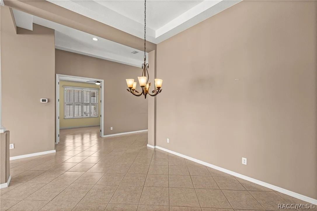 Photo of 512 W Doerr Path