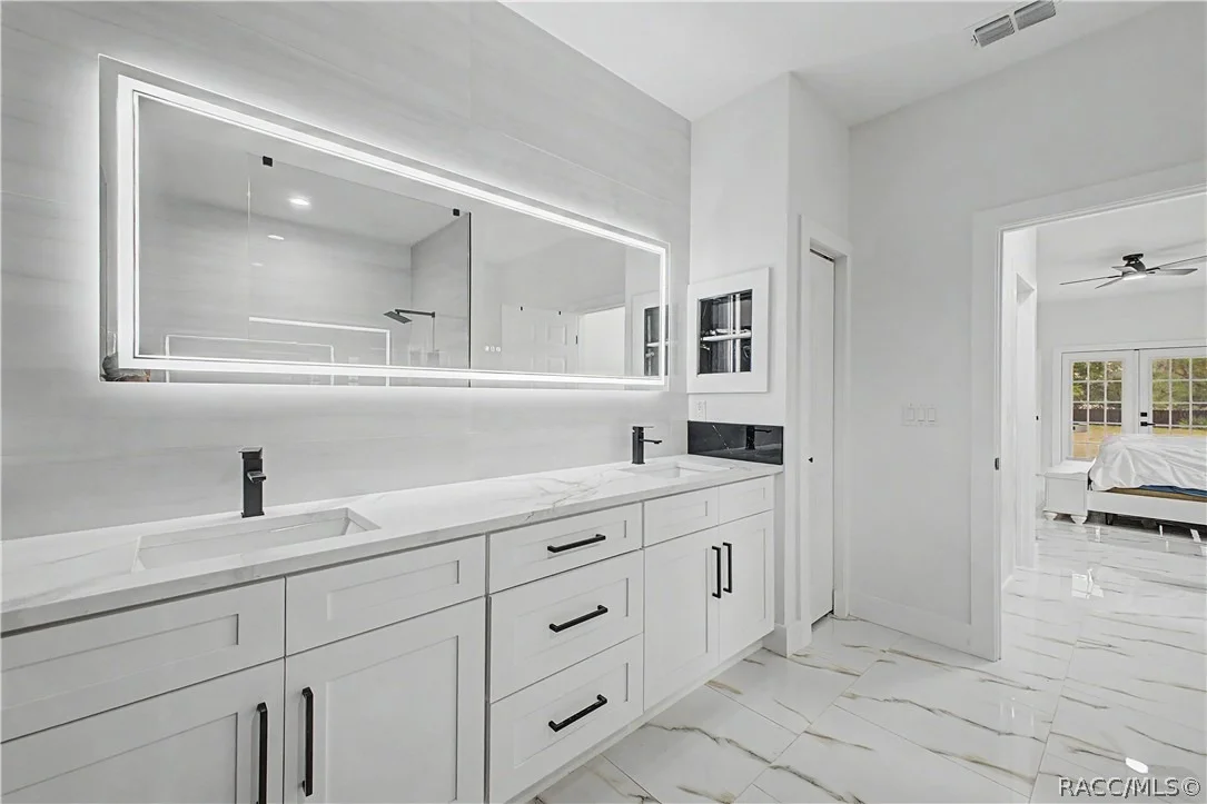 Photo of 7372 Madrid Road