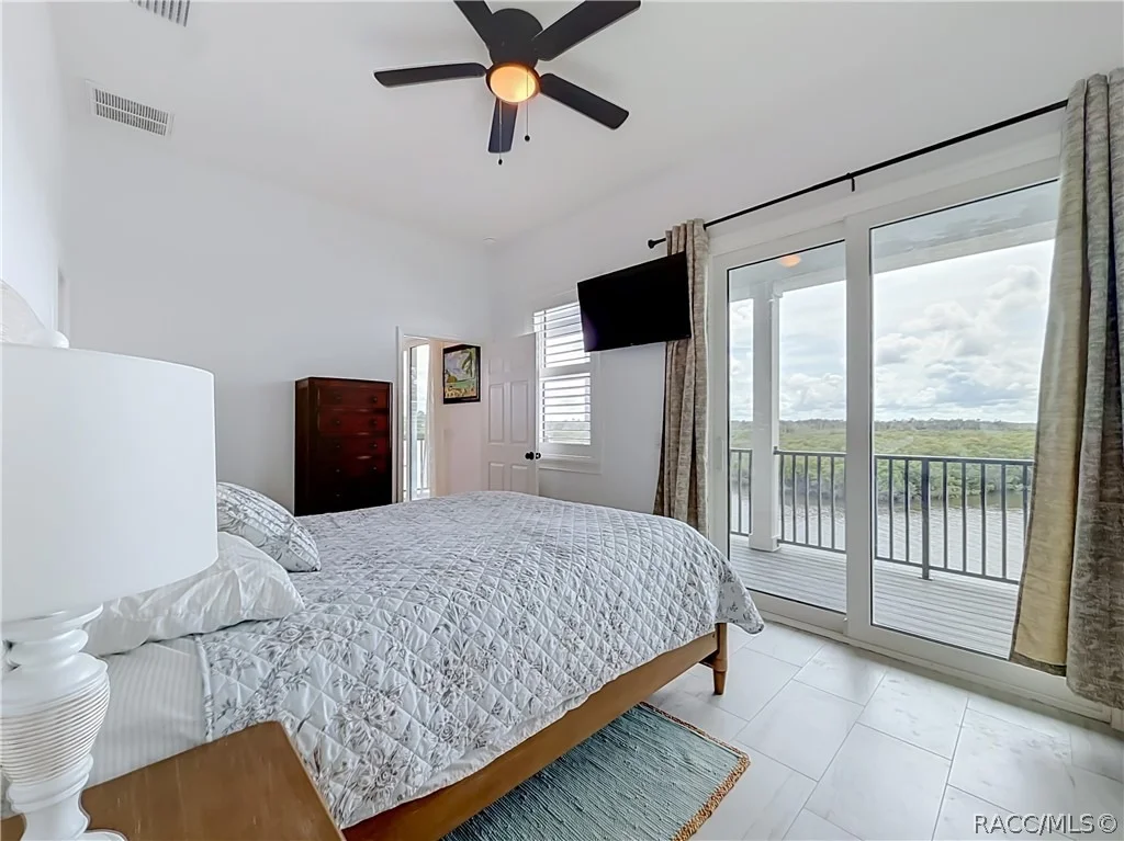Photo of 1625 S Wallace Point