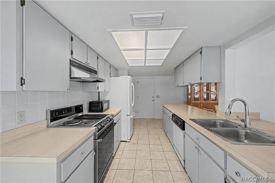 Photo of 7088 Crown Oaks Drive
