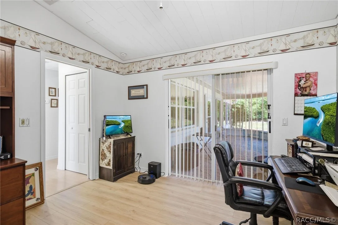 Photo of 25 N Aspen Point