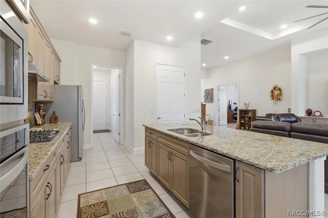 Photo of 1800 N Rose Hue Path