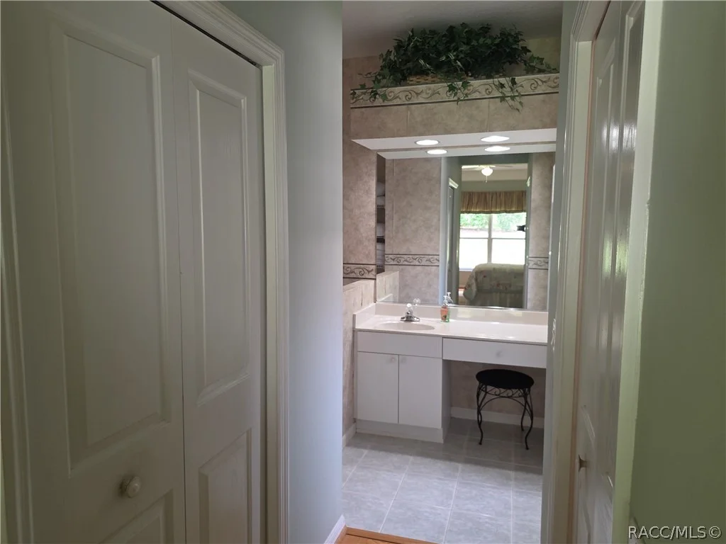 Photo of 836 W Silver Meadow Loop