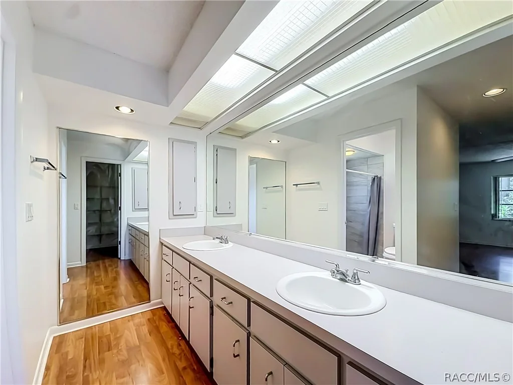Photo of 255 Pine Street