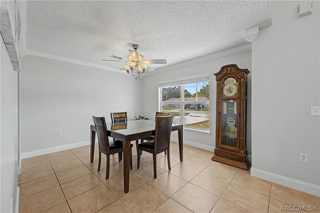 Photo of 1382 Larkin Road