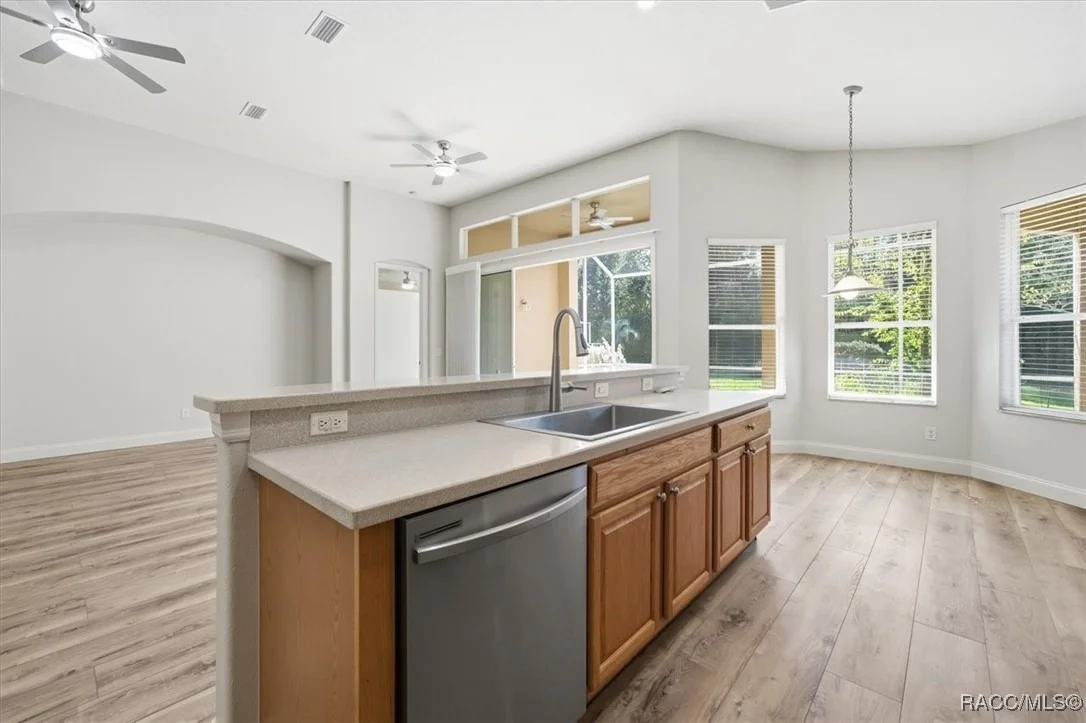 Photo of 1650 W Laurel Glen Path