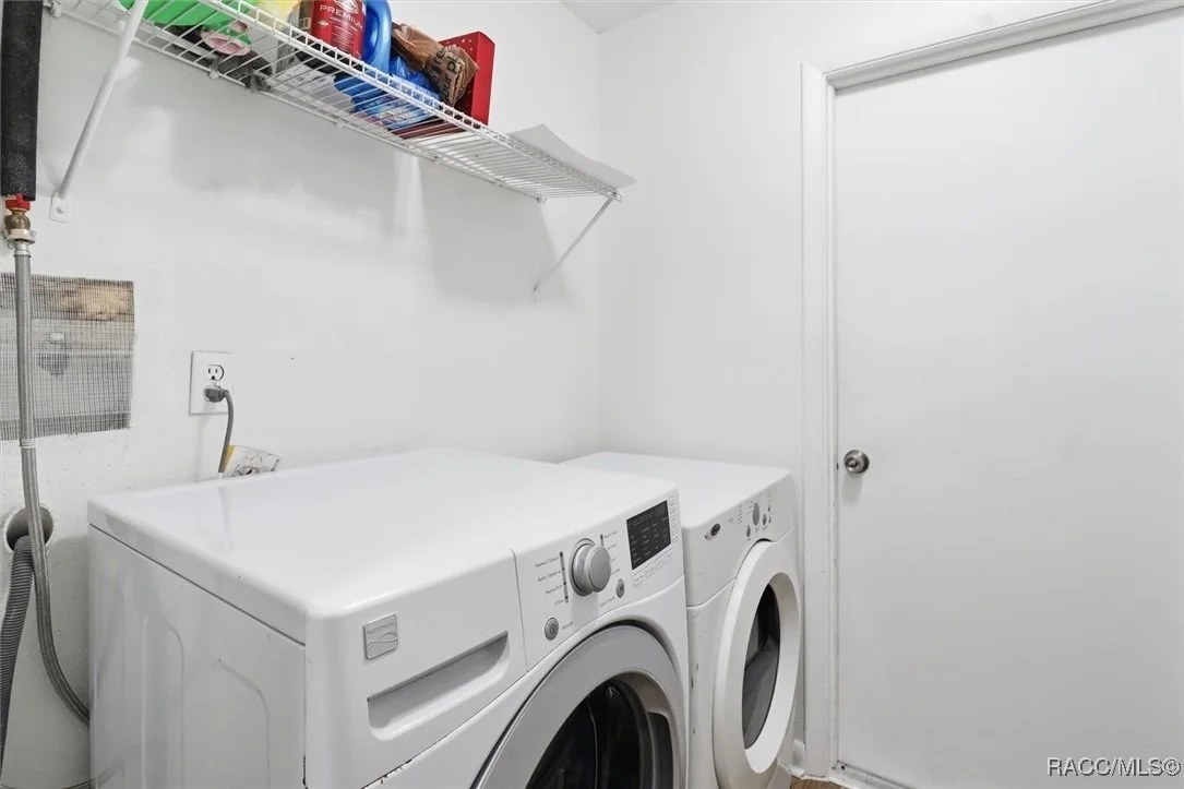 Photo of 5284 Springwood Road
