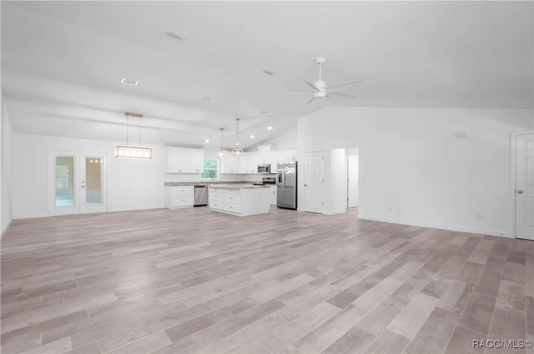 Photo of 530 N Highview Avenue