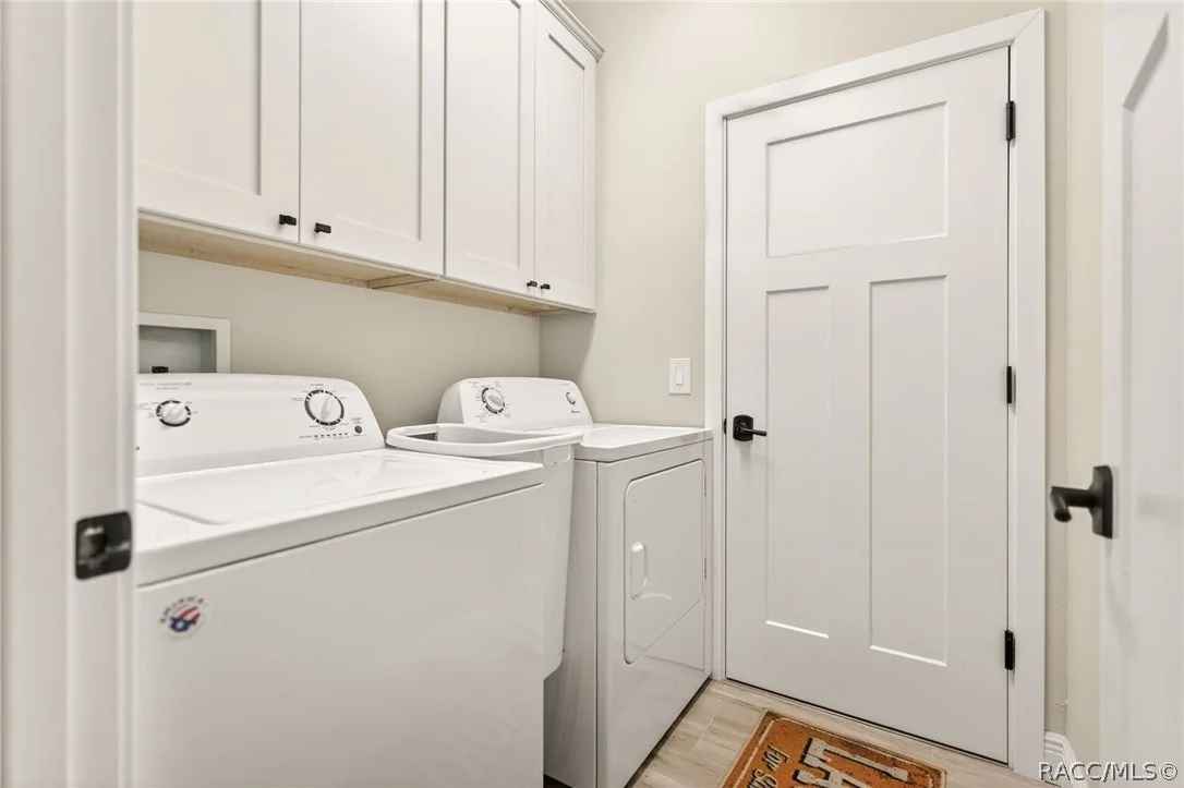 Photo of 842 W Silver Meadow Loop
