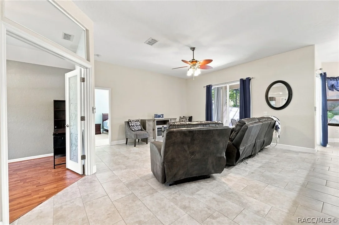 Photo of 25 Sanders Circle