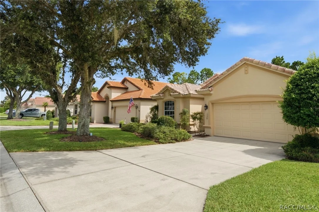 Photo of 1720 W Laurel Glen Path