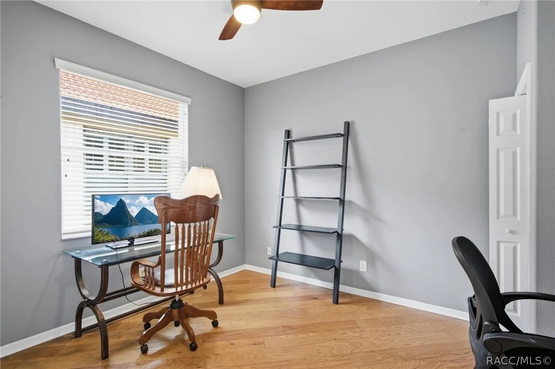 Photo of 1720 W Laurel Glen Path
