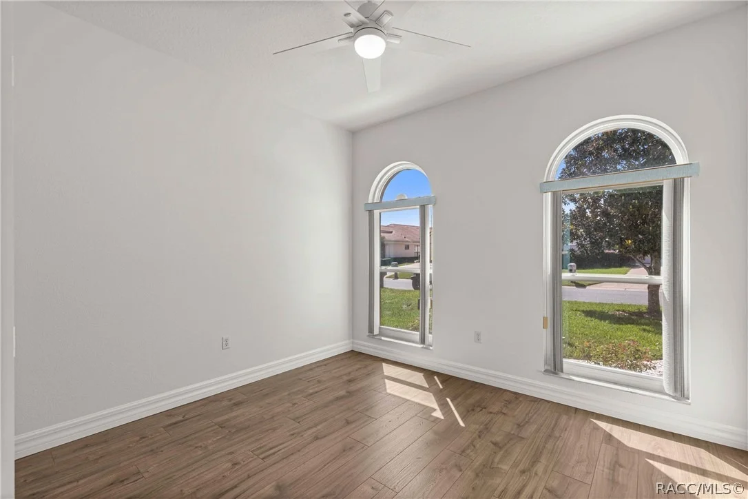 Photo of 105 W Doerr Path
