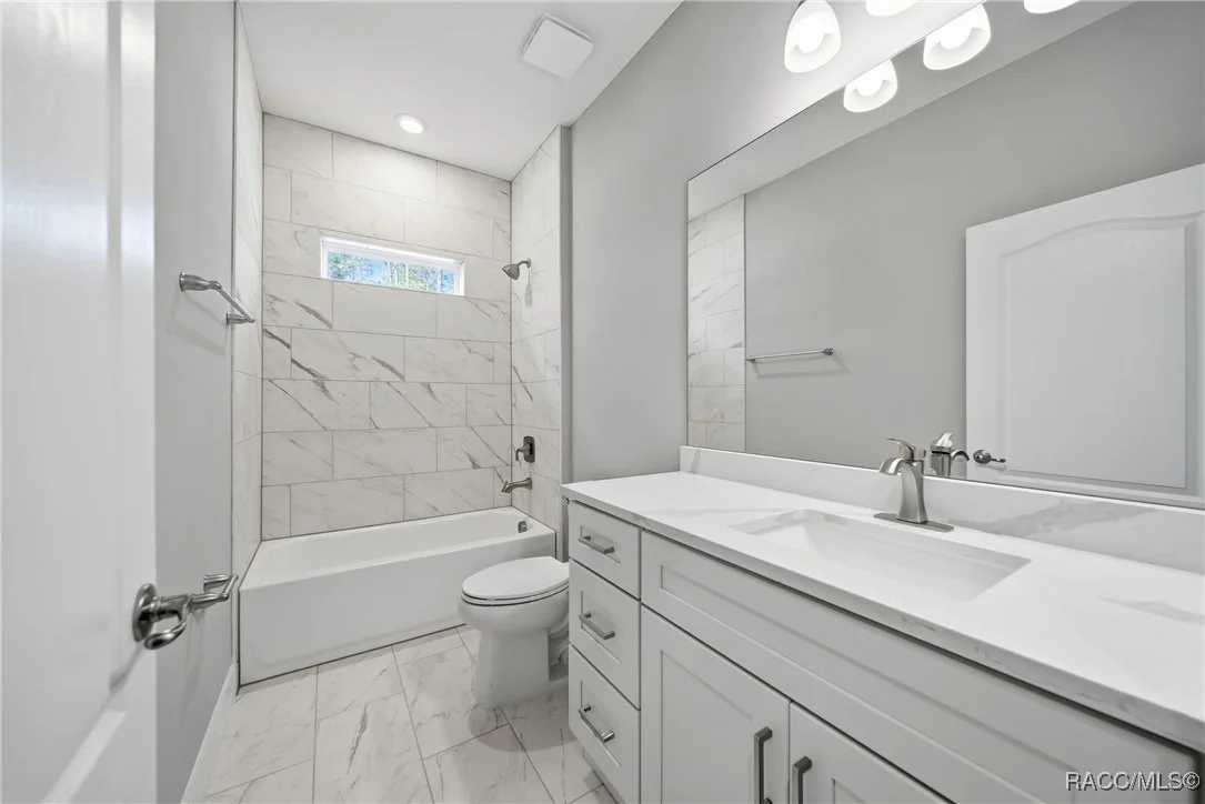Photo of 32 Glenridge Circle