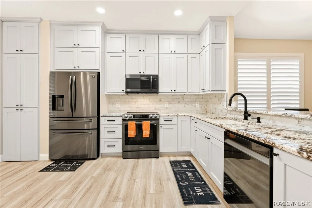 Photo of 842 W Silver Meadow Loop