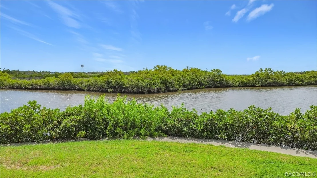 Photo of 1625 S Wallace Point