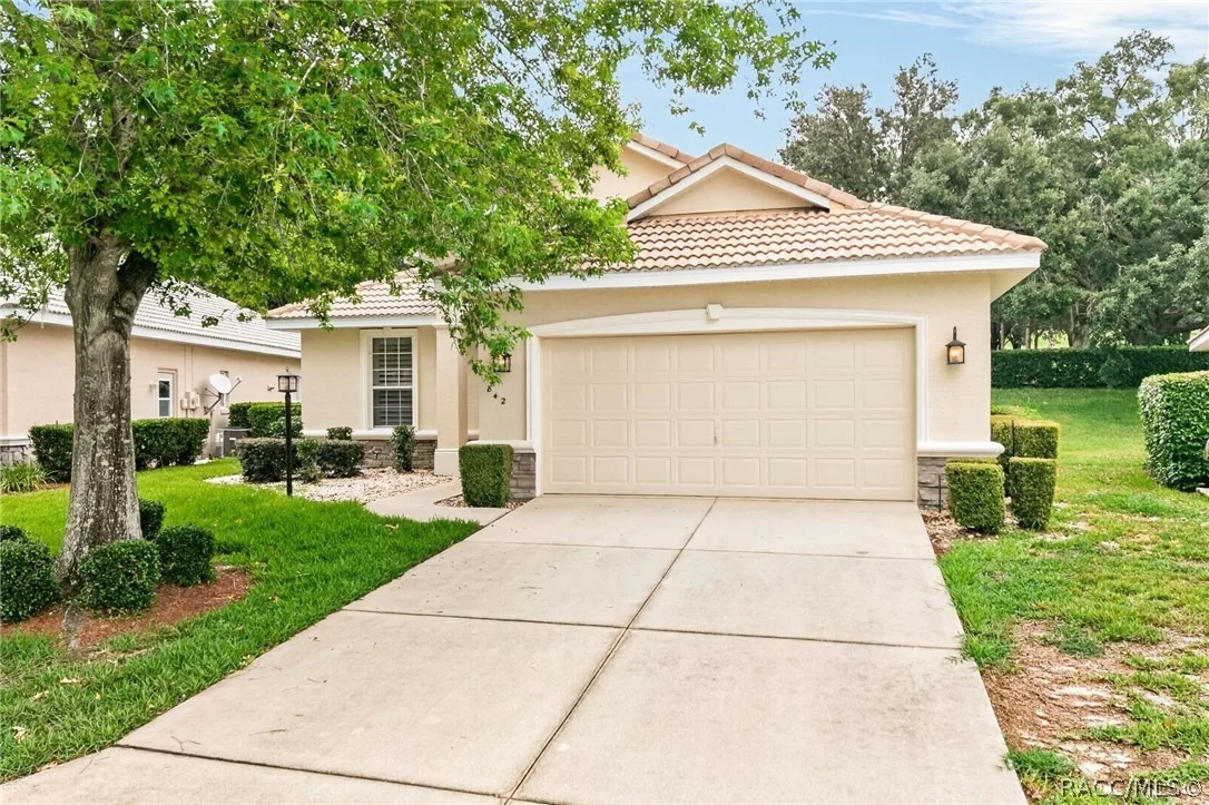 Photo of 842 W Silver Meadow Loop