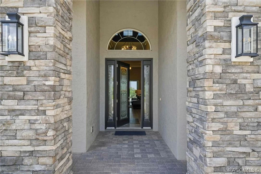 Photo of 2210 N Peakview Loop