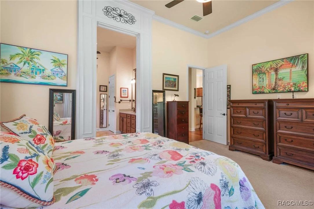 Photo of 1040 W Beagle Run Loop