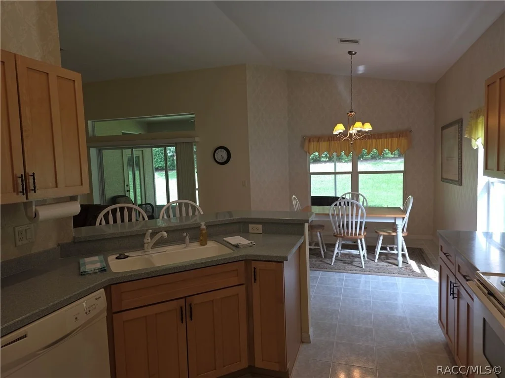 Photo of 836 W Silver Meadow Loop