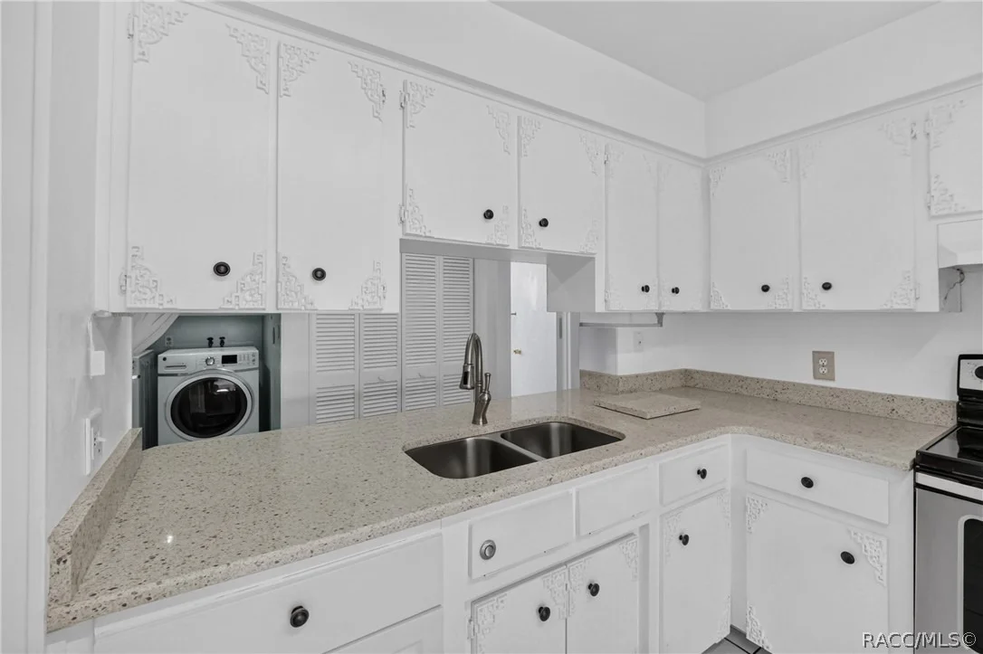 Photo of 5579 W Pine Circle