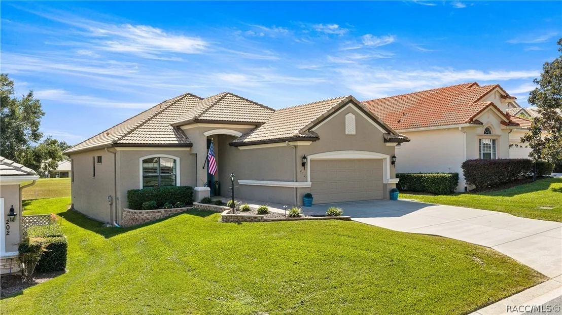 Photo of 212 W Doerr Path