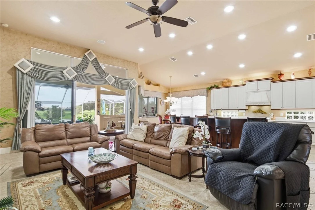 Photo of 1426 W Crossview Way