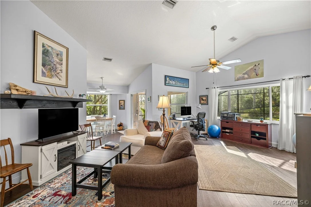 Photo of 5101 N Wayne Drive