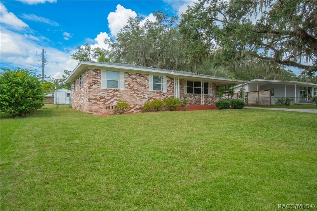 Photo of 658 SE 33rd Avenue