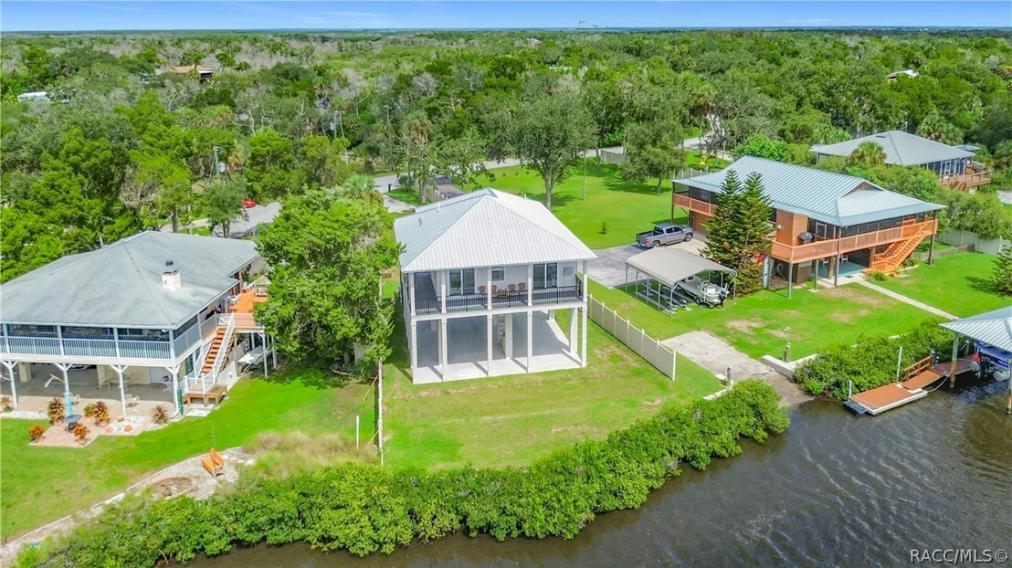 Photo of 1625 S Wallace Point
