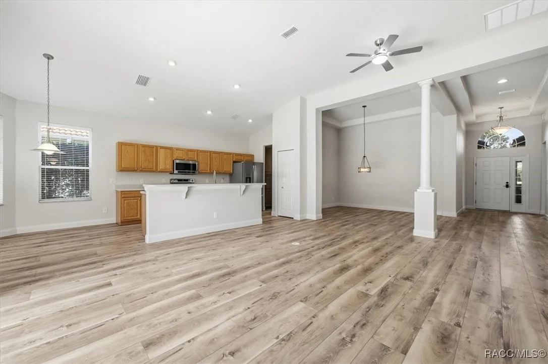 Photo of 1650 W Laurel Glen Path