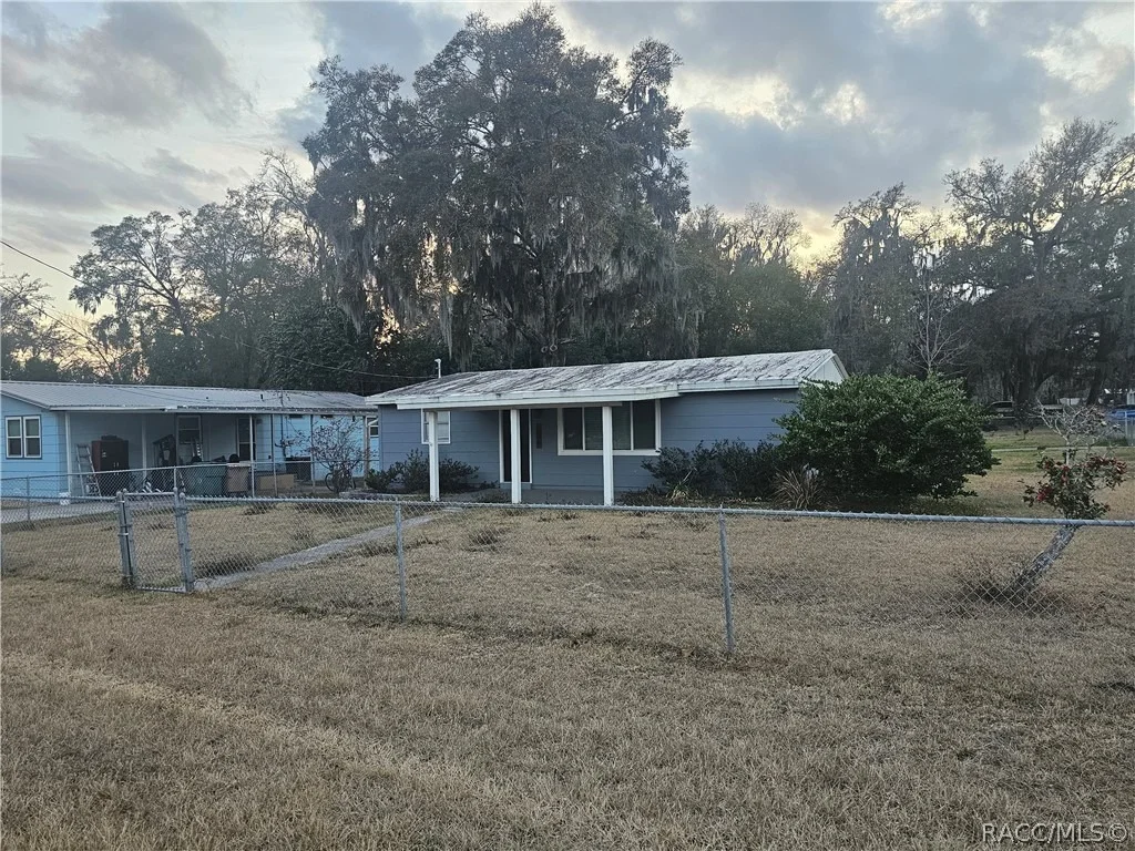 Photo of 706 SE 32nd Avenue