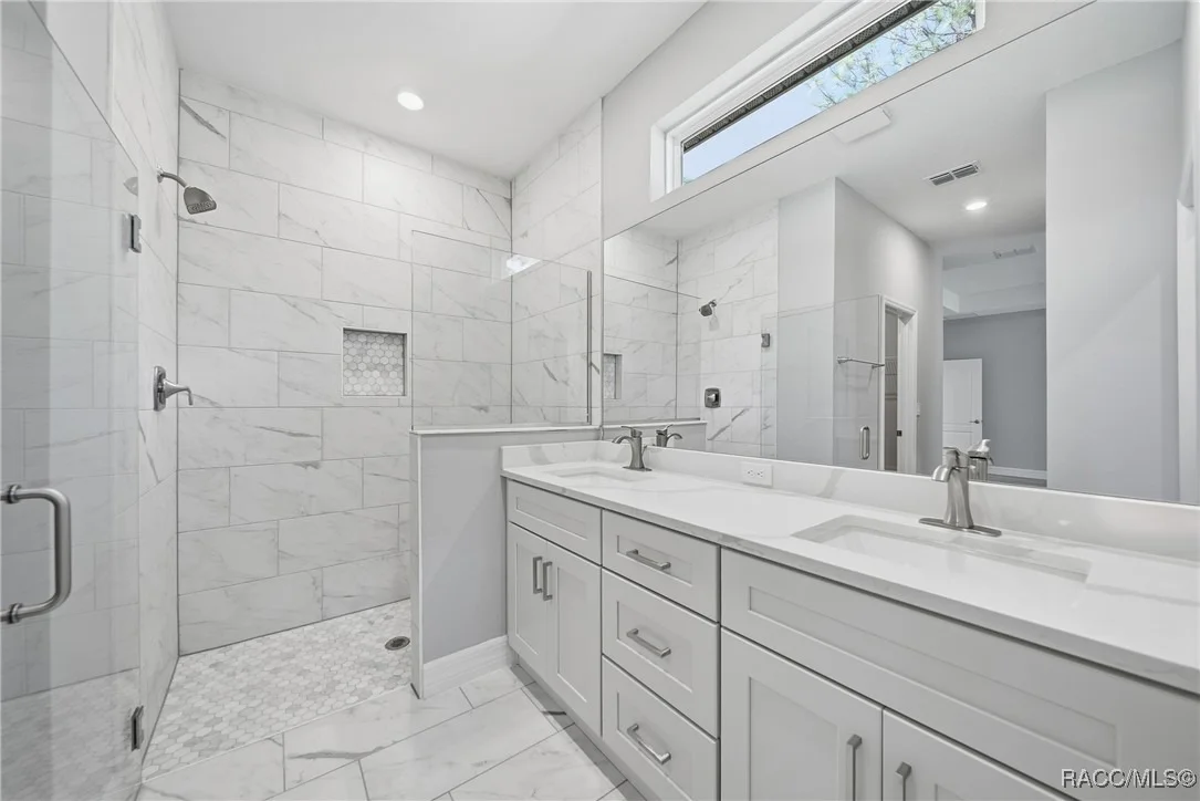 Photo of 32 Glenridge Circle