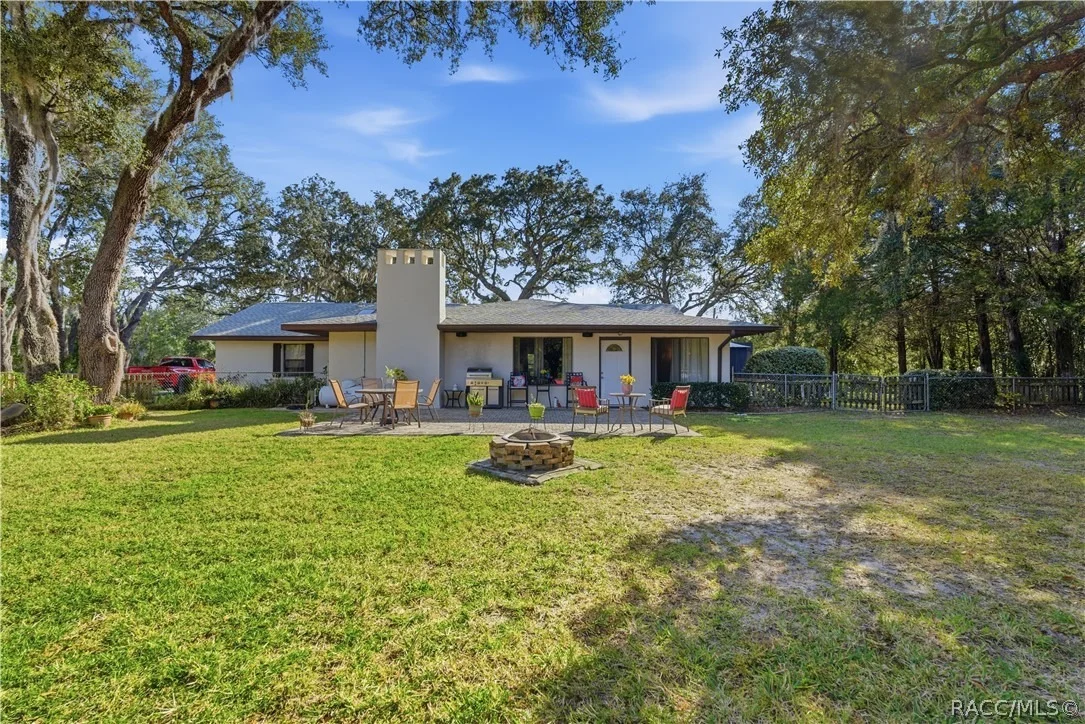 Photo of 335 W Pearson Street