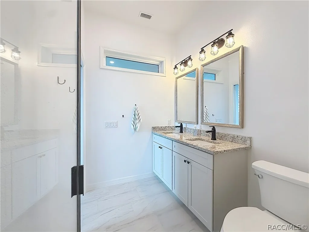 Photo of 1625 S Wallace Point