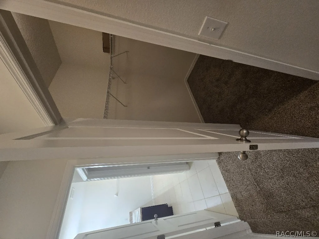 Photo of 559 W Runyon Loop