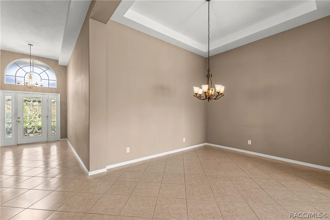 Photo of 512 W Doerr Path