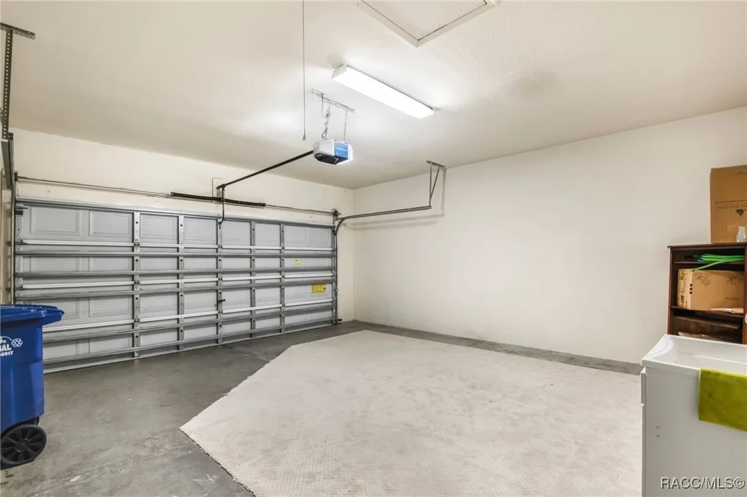 Photo of 1052 W DIAMOND SHORE Loop